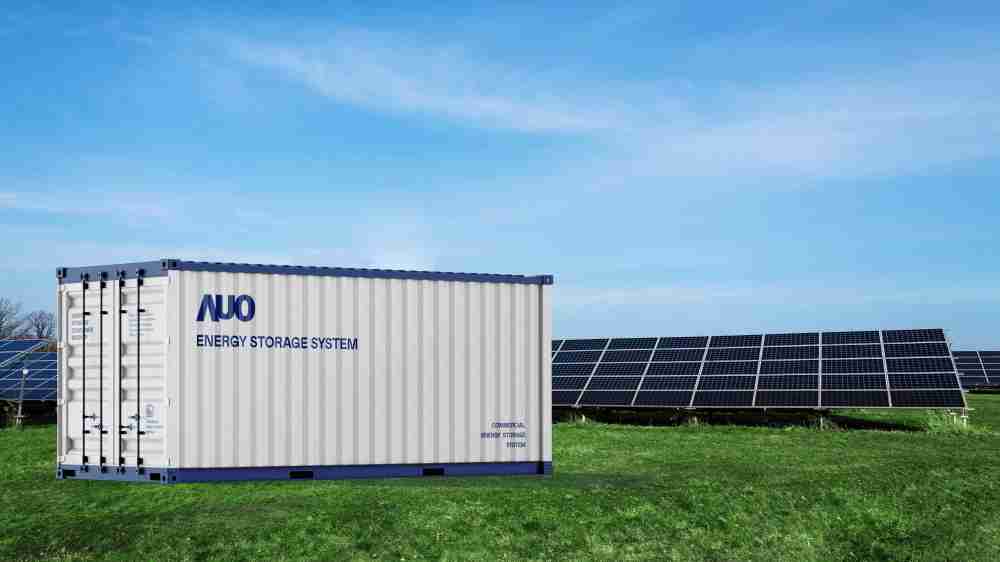 28国际透过AI数据管理，，提供不同类型用户进行储能与能源管理，，达到再生能源管控调度成效