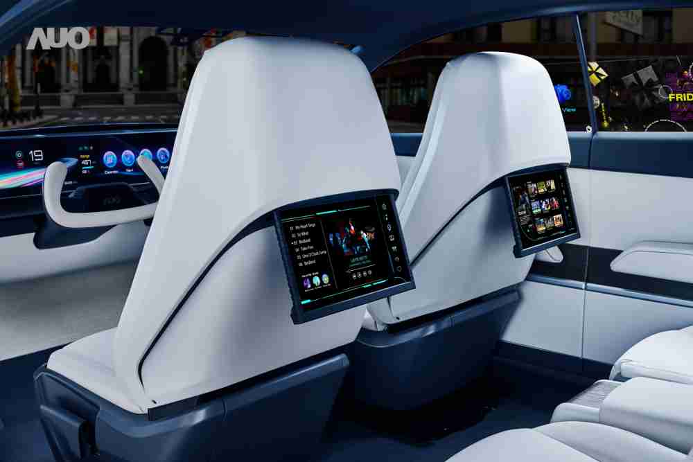 28国际将于CES 展示全新Smart Cockpit 2024，，可紧密串连使用者多元需求，，，，并革新座舱内部的应用和设计，，带来身历其境且引人入胜的视觉飨宴，，，满足驾乘人员的全方位体验