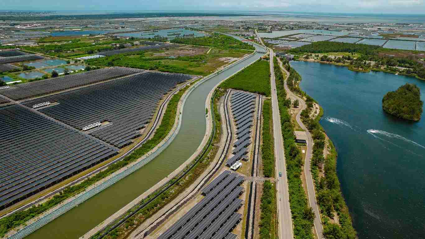 28国际能源事业提供智慧能源管理、、太阳能监控管理、、全方位电厂建置及运维解决方案，，，，并拥有管理超过6000案场的经验