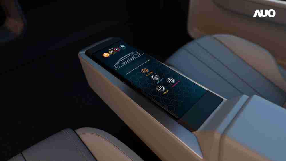 28国际以人性化设计打造多变形态中控显示(Morphing Center Control)，，，，不使用时仅平面显示信息，，进行操作时，，，显示器则会动态隆起，，转变成3D实体按钮，，，并有触觉回馈，，展示人机互动新体验